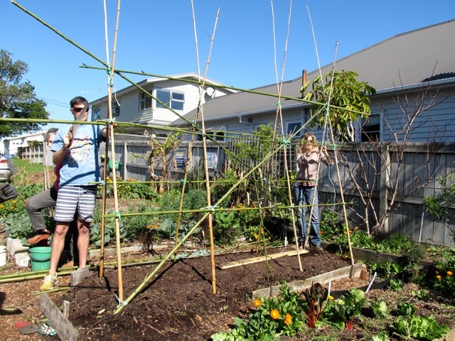 Simon and Vonney finishing the great sturdy bamboo structure